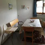 Grosszuegige Am Waldrand 아파트 왈츠시