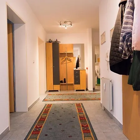 Grosszügige Am Waldrand